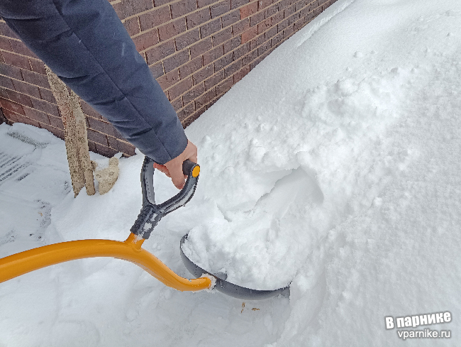 Лопата для уборки снега Торнадика - спасение для спины