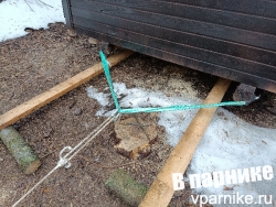Перенос бытовки без крана с помощью рычажной лебедки